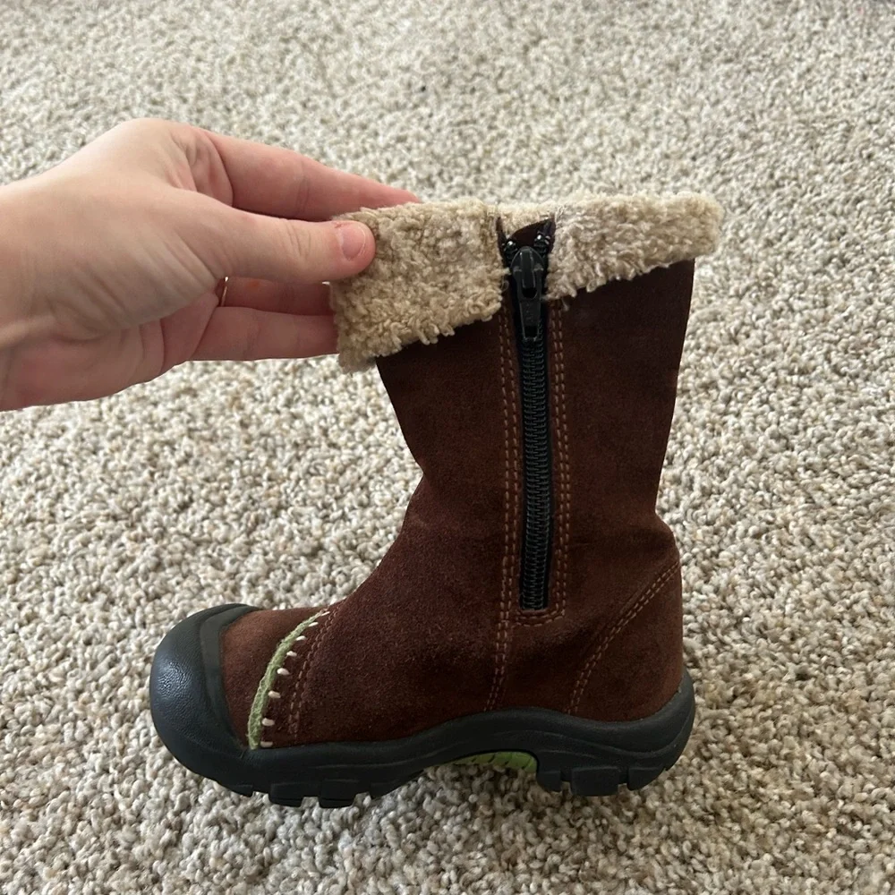 Keen KeenDry Brown Suede Boots Sherpa Lined Toddlers Size 9 Little Girl Winter